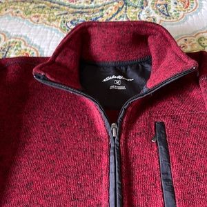 Eddie Bauer Men’s Red Sweater Medium